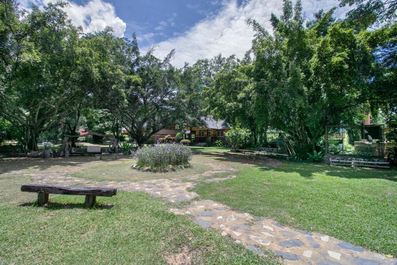 Capital O 1110 Khaoyai Cowboy City Resort Му Сі Екстер'єр фото